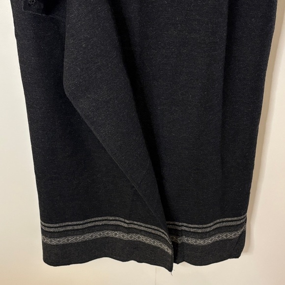 Eddie Bauer Black Midi Skirt with Gray Accents - Picture 4 of 5